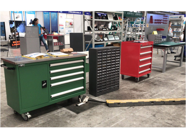 江蘇車間工具柜怎么買，選對材質很重要【天金岡】