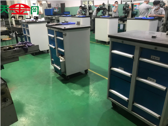 工具柜生產廠家哪家好？質量決定一切【天金岡】